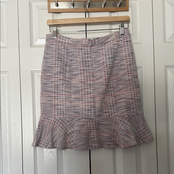 Banana Republic Ruffled Pencil Skirt - Picture 3 of 3